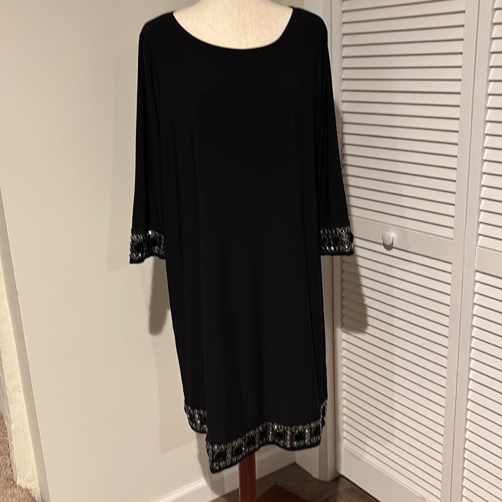 Tiana B Women's Black 3/4 Sleeve Beaded Trim Sheath Dresses